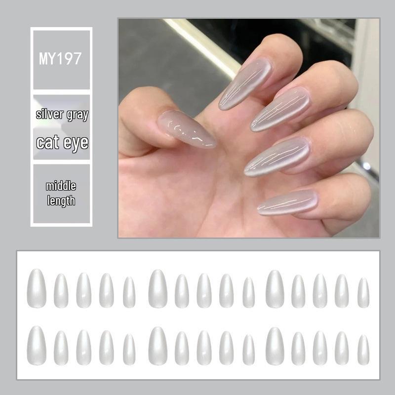 Chasing Light Cat's Eye Crystal Nails: Handmade, Detachable, Flash Diamond Design for Trendy, Stylish Looks.