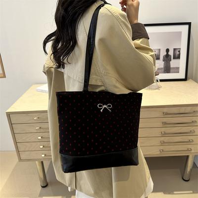 Commuting Large-capacity Women's Niche Foreign Style 2025 New Casual Foreign Style Casual and Beautiful Single Shoulder Messenger Tote Bag