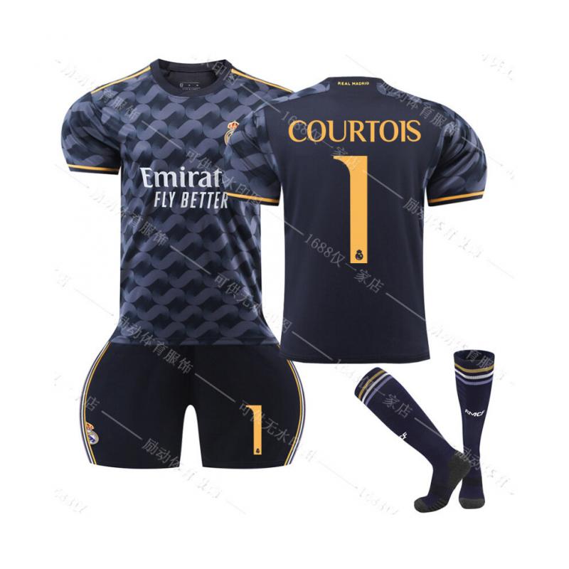 Kit Maglia da Allenamento da Trasferta 23/24 del Real Madrid (N.1 COURTOIS) 160