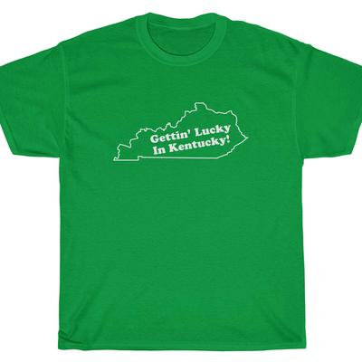GETTIN LUCKY IN KENTUCKY T-Shirt - Wildcats Unisex T-Shirt