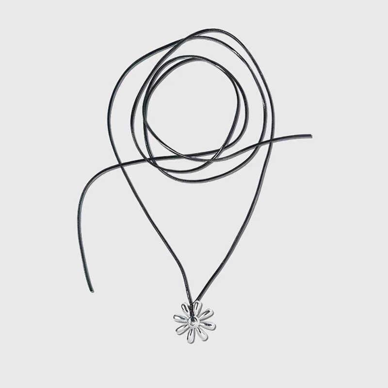 Flourishing Flowers: Fun Flower Leather Cord Necklace - Korean Chic, Versatile, and Stylish Accessory for Women