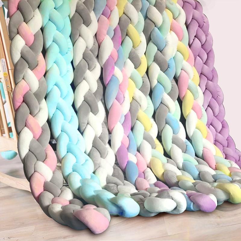 Cojín Nudo Trenzado Danés de Cuatro Hebras – Protector de Cuna Anticolisión para Habitación Infantil