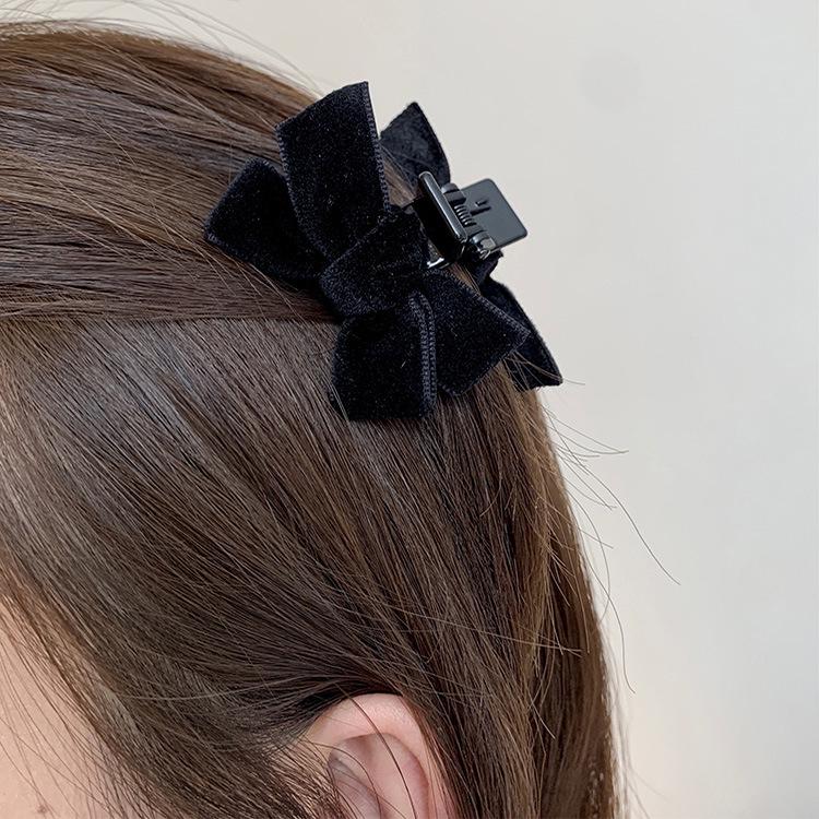 Wang Xinling Style Black Velvet Bow Side Bangs Hairpin – Summer Princess Accessory