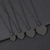 Collar Metálico de Acero Inoxidable con Forma de Corazón y Diseño Grabado Láser - Edición Regalo Navideño