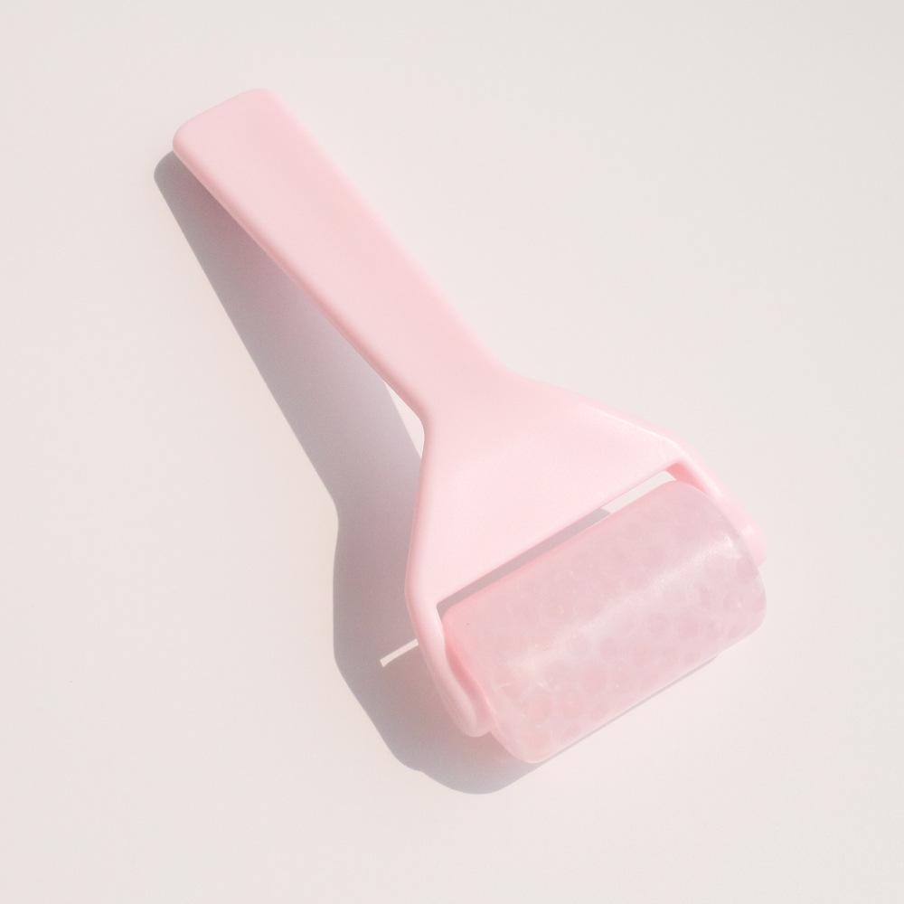 Maseur cu role de gheață translucid pentru față și piele