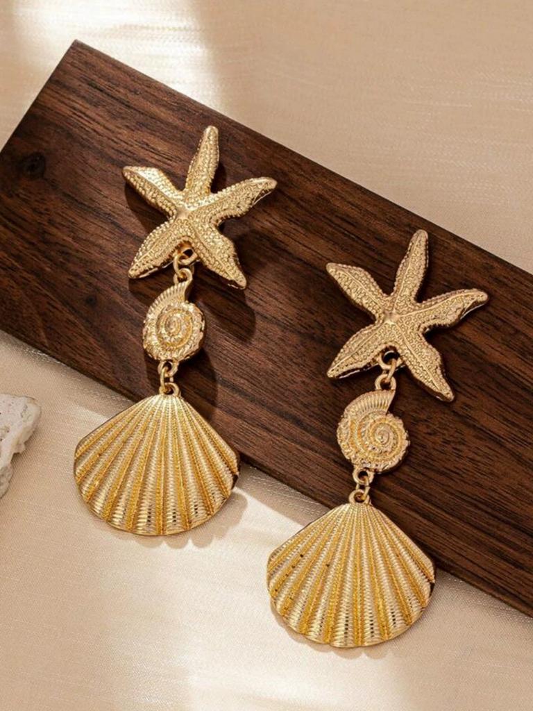 Vintage Exaggerated Beach Style Gold Fan Shell Ear Studs Universal Creative Seashell Star Earrings for Women