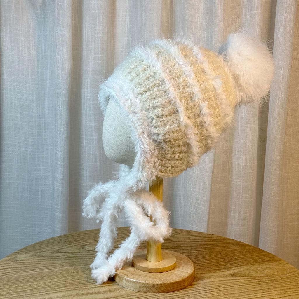 Plush Hat for Women in Autumn and Winter Thickened Warm Ear Protection Hat with Straps Versatile Cold Proof Lei Feng Hat