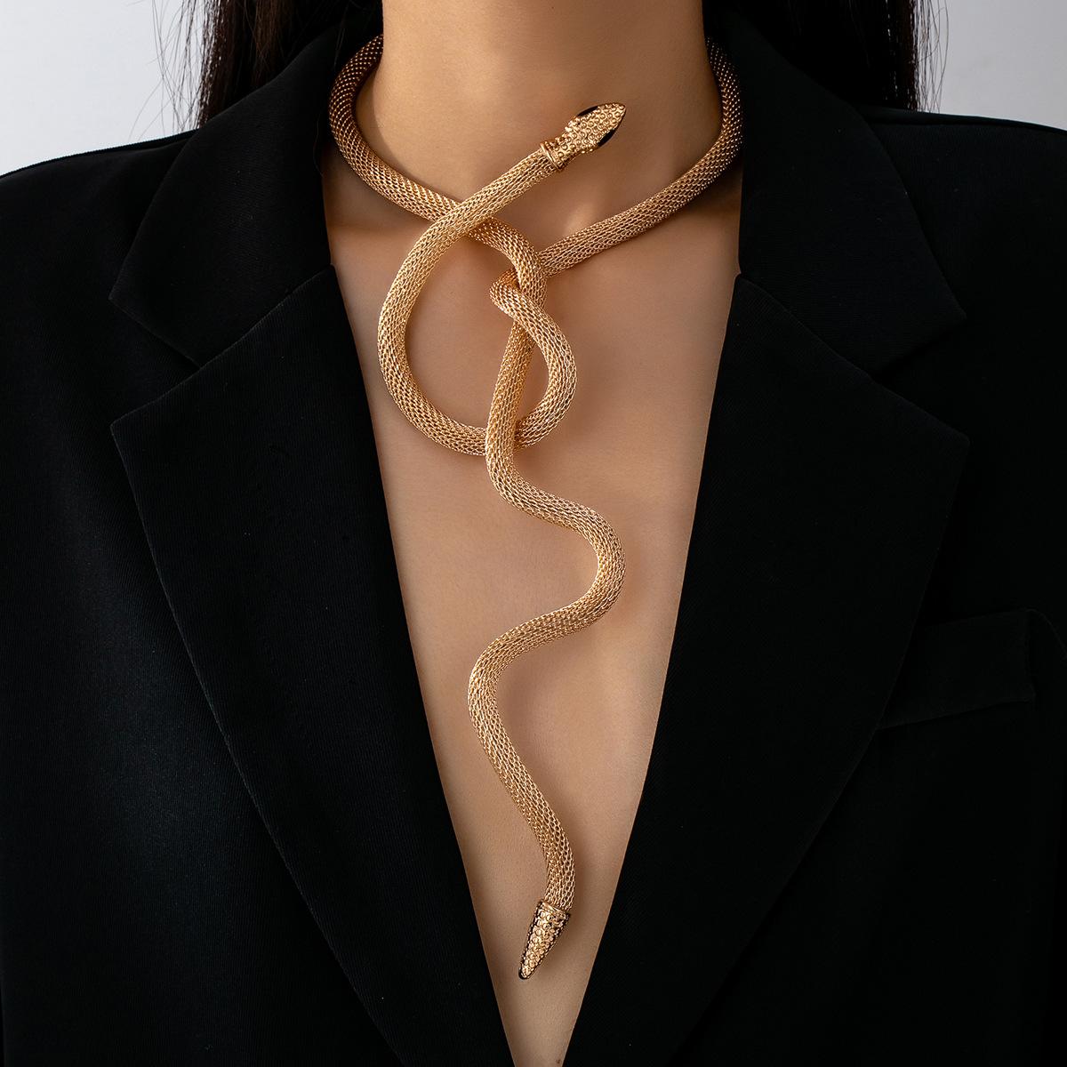 

Fashion retro snake necklace collar bracelet arm ring multi-functional wearing accessories niche design trend золотий