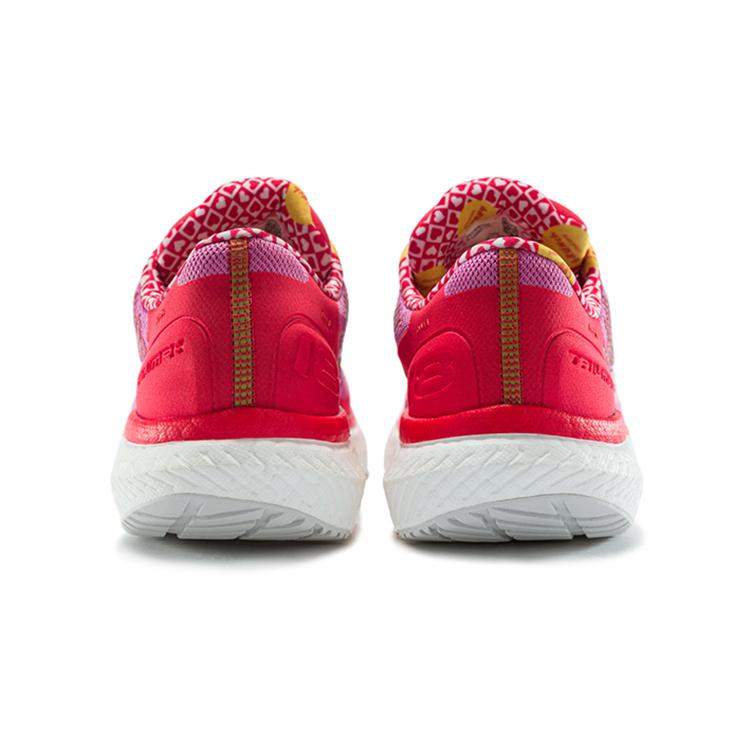 saucony Women's Triumph 18 'Galentine's Day' S10595-13