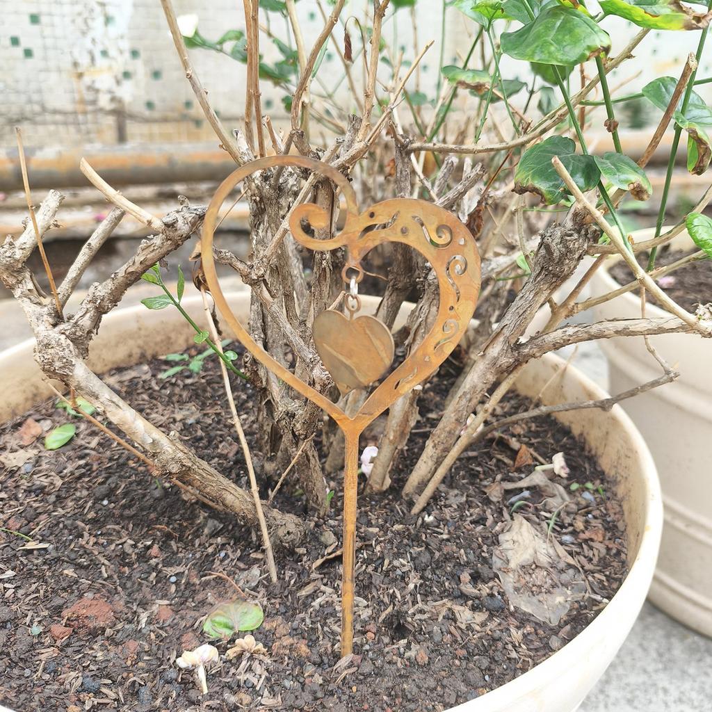 Antique Finish Heart Garden Decorative Ground Stake Metal Yard Stakes Rust Resistant for Outdoor Indoor Decoration
