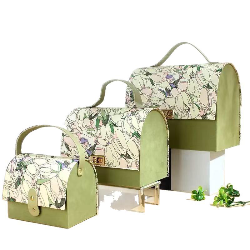 Luxury Velvet Tulip Bridesmaid Souvenir and Candy Gift Box