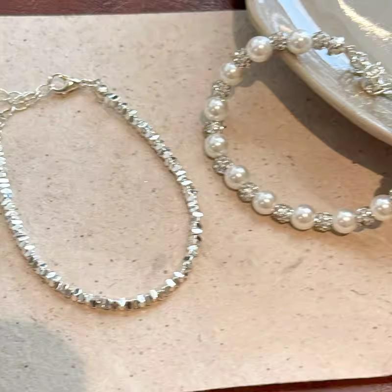 Brățară cu mărgele Gypsophila Pearl Silver: Șic și Elegant pentru Studenți și Iubite