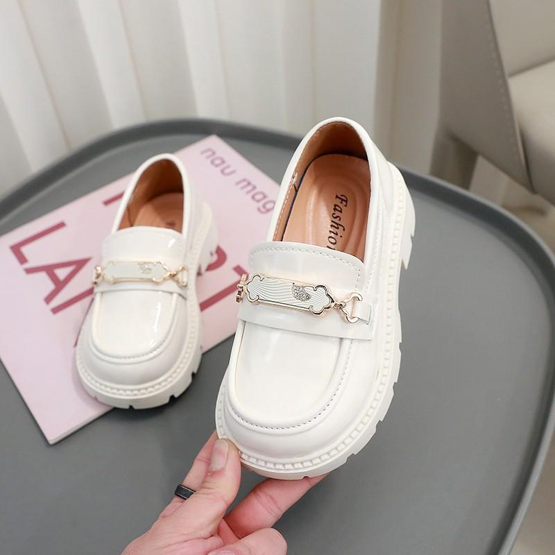 New Girls' Comfortable Soft Sole Versatile Light Leather Shoes