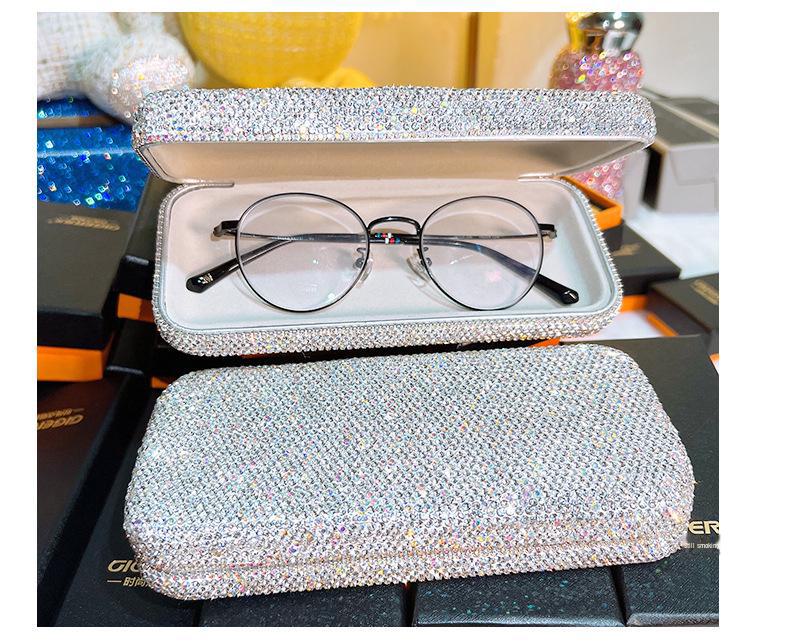 Luxusné puzdro na okuliare s diamantovou intarziou: Elegantné a prenosné úložisko na slnečné okuliare a dioptrické okuliare