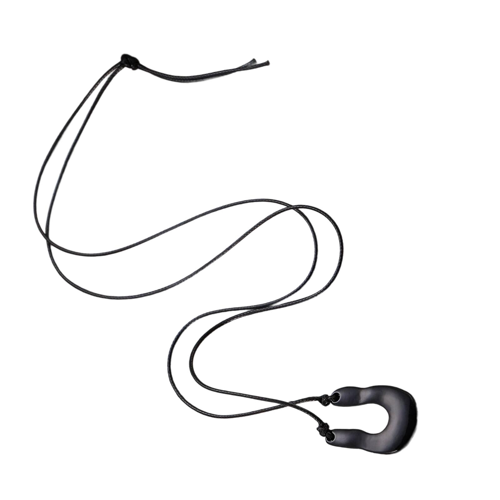 

Модное ожерелье на длинном кожаном шнурке с контуром в форме буквы U, подвеска из сплава винно-красного и черного цветов, женский ювелирный аксессуар чёрный