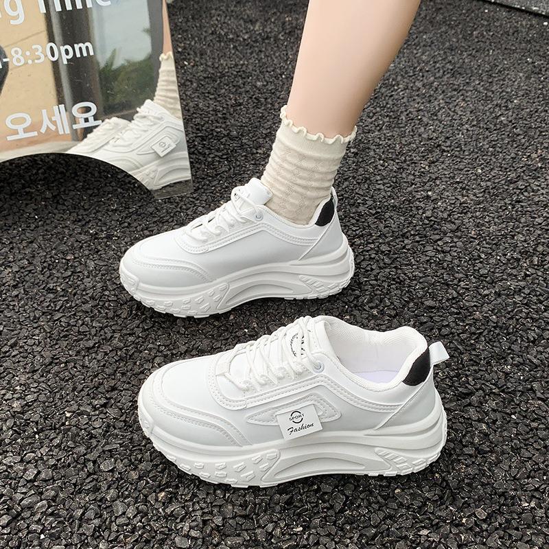

Женские кроссовки, новая весенне-летняя женская обувь, универсальная спортивная и повседневная обувь, не утомляющая ноги, обувь на мягкой подошве, обувь на толстой подошве, увеличивающая рост 40 белый