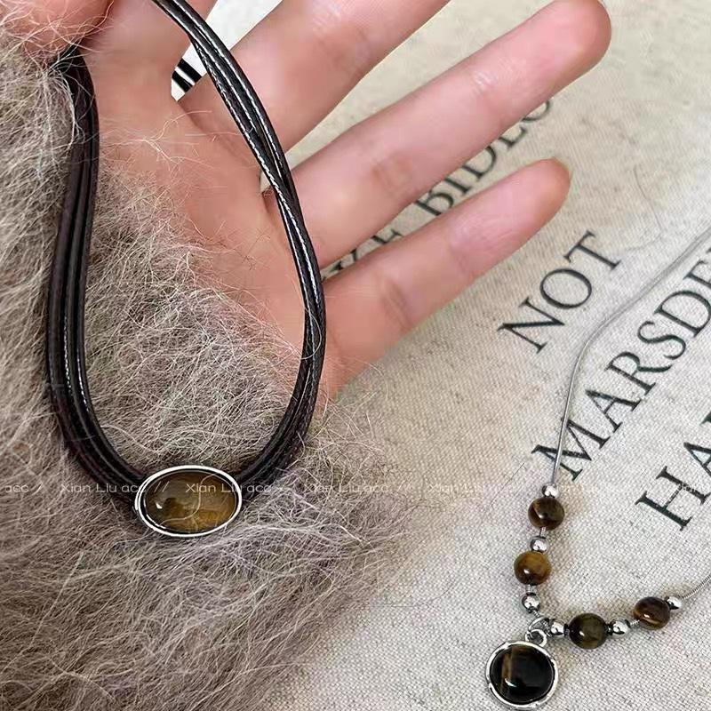 Female Chinese Style Layering Niche Versatile Temperament Collarbone Retro Necklace Leather rope ellipse