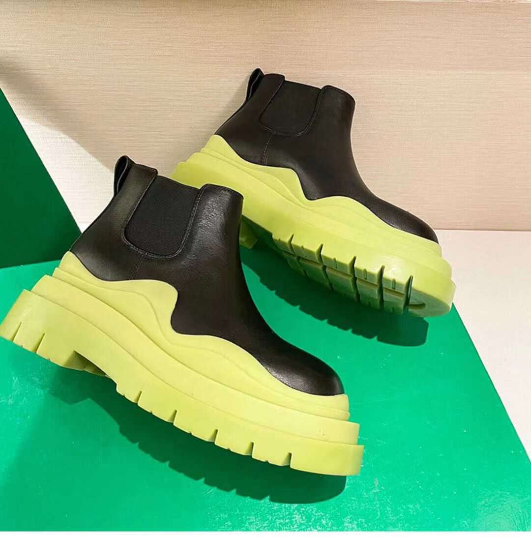 

Модні жіночі чорні білі черевики челсі 2022 весняне панк готичне взуття Ботильйони Чоботи на високій платформі Модні короткі черевики 40