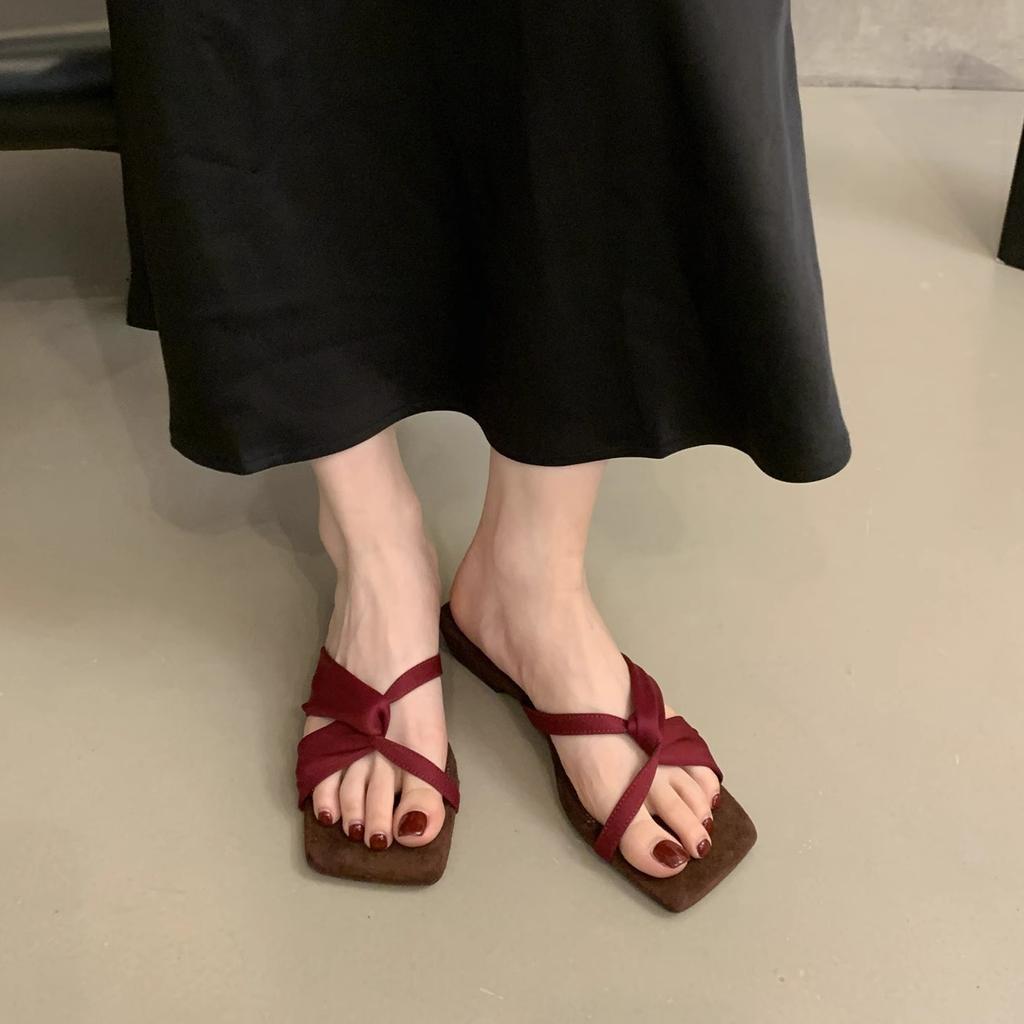 French beautiful cross-toed sandals women's summer wear 2025 new with skirt Roman thick heel cool slippers