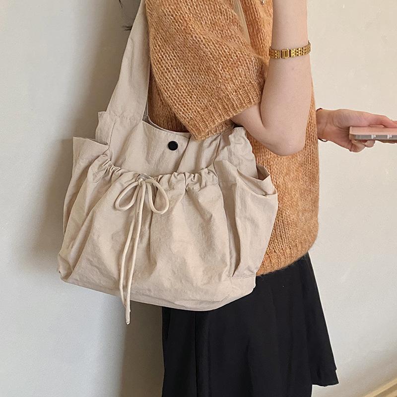 Large Capacity Tote Bag Women's Lightweight Commuter Shoulder Bag Pleated Drawstring Nylon Bag