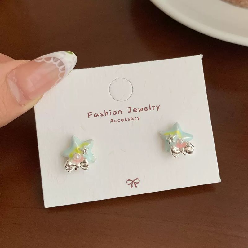

Cartoon Exquisite Rainbow Unicorn Pierced Ears Silver Stud Earrings Suit Sweet College Style Dopamine Star Earrings Chop stars a pair (S925 tremella needle)
