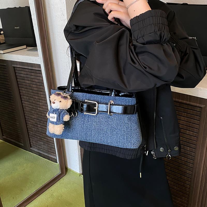 Large-capacity Bag Women's Autumn and Winter Versatile 2025 New Casual Shoulder Underarm Bag High-quality Texture Work Commuter Bag