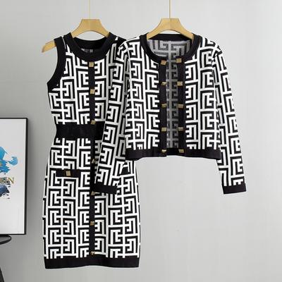 Costume și seturi – Costume cu rochii