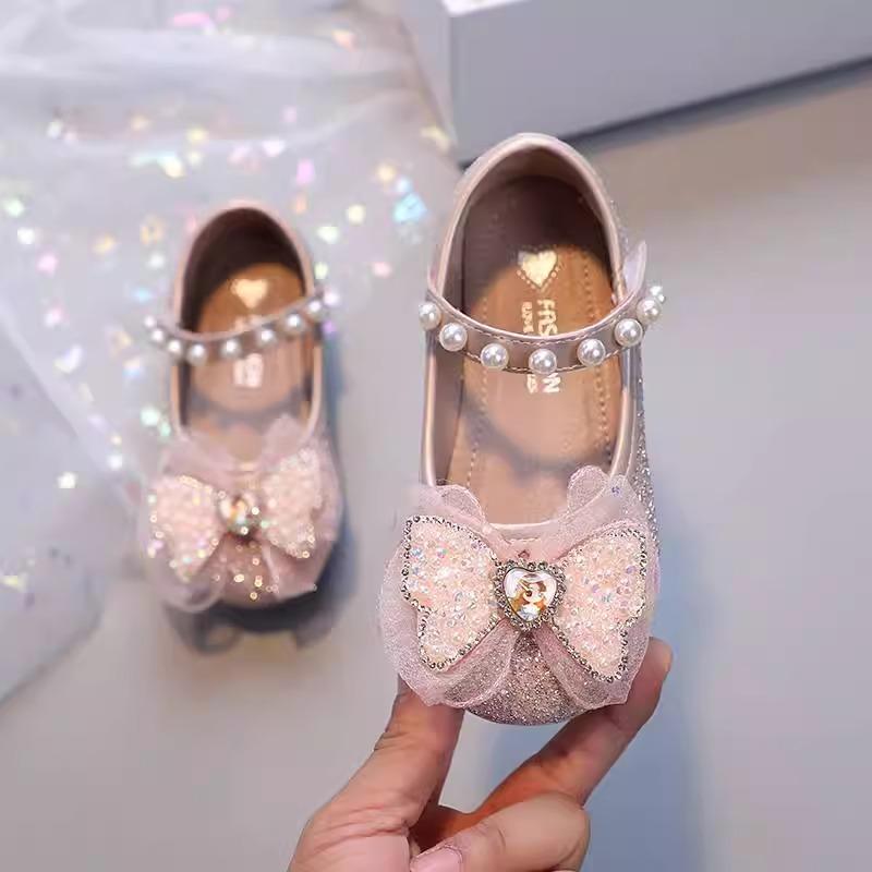 

Туфлі для дівчинки, дитячі шкіряні туфлі принцеси, нові весняно-осінні стилі, осіннє взуття на м якій підошві з кришталем Ельзи 36 рожевий