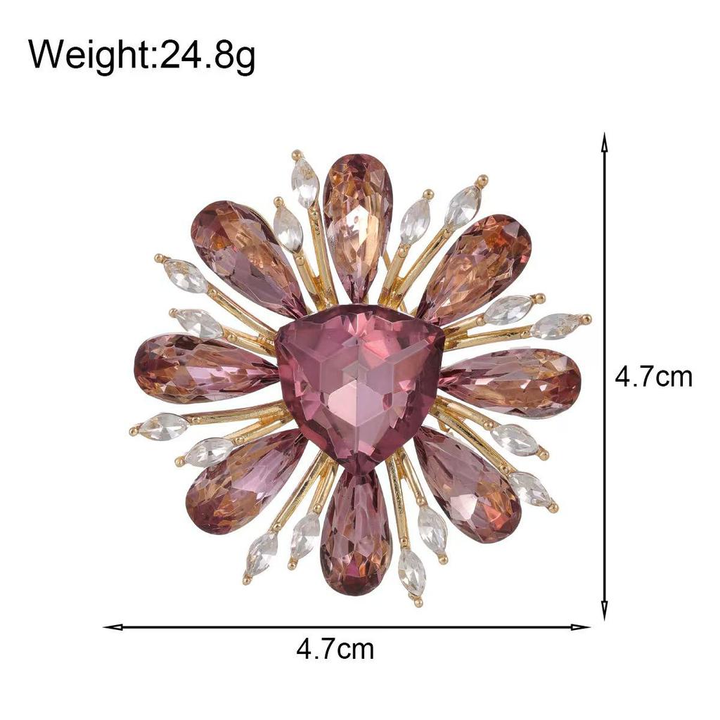 Elegante Perlen-Strass-Brosche: Damen Exquisite Brosche im Stil kleiner Duft und Seidentuch-Schnalle