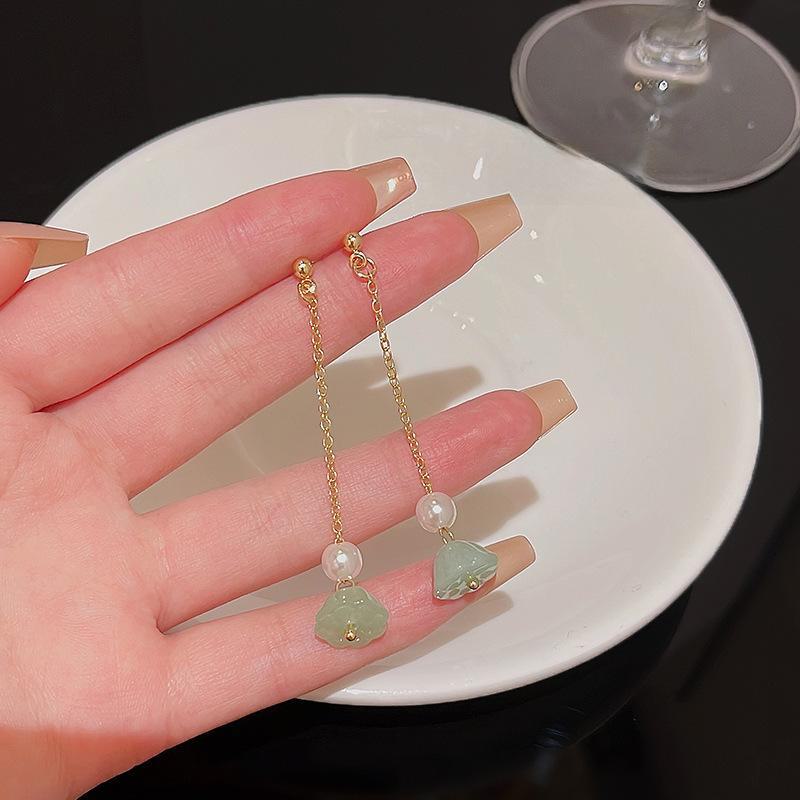 

Lotus Chalcedony Tassel Pearl Earrings with S925 Silver Needle - Chinese Style золотой