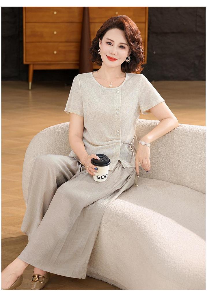 2026 Summer Plus Size Loose 2-Piece Set: Stylish Short Sleeve Top for Middle-Aged & Elderly Women