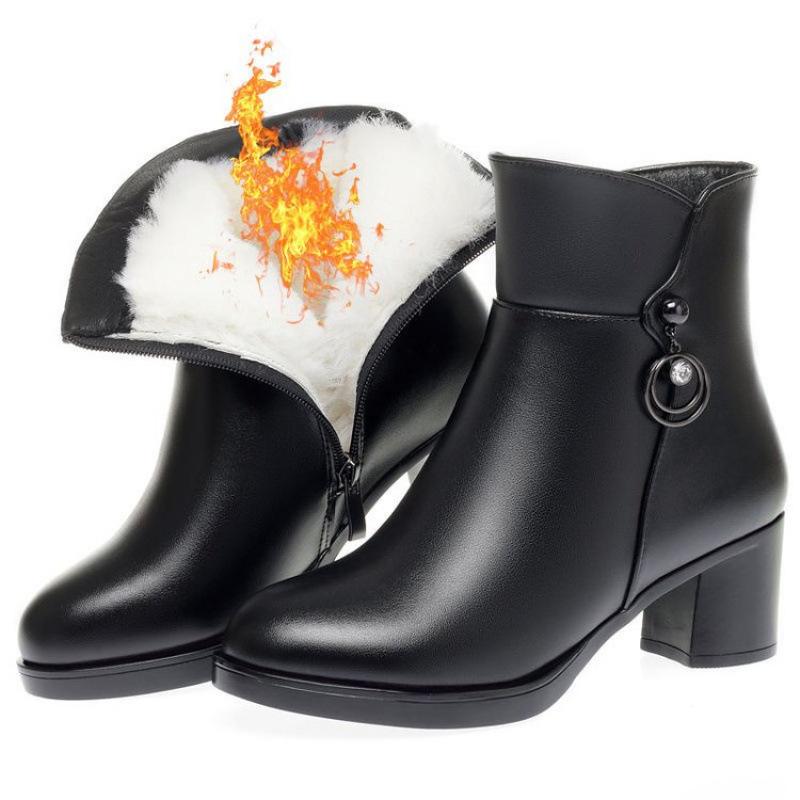 2025 New Autumn and Winter Short Boots Women's Thick Heel Velvet Women's Shoes Soft Leather Medium Heel Leather Shoes High Heel Martin Boots Wo