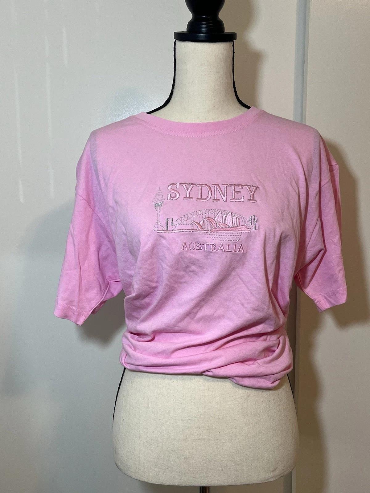Sydney Australia Pink Cotton T-Shirt Embroided City Opera Oz Designs Size M 2XL