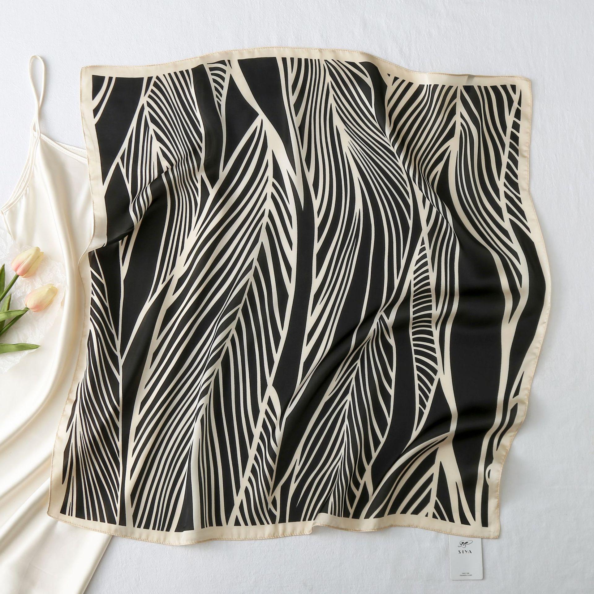 

70 Маленький квадратный шарф Шелковый шарф Женский полосатый с принтом Костюм Рубашка Профессиональный шарф Модный универсальный Платок на голову Повязка на голову 70*70