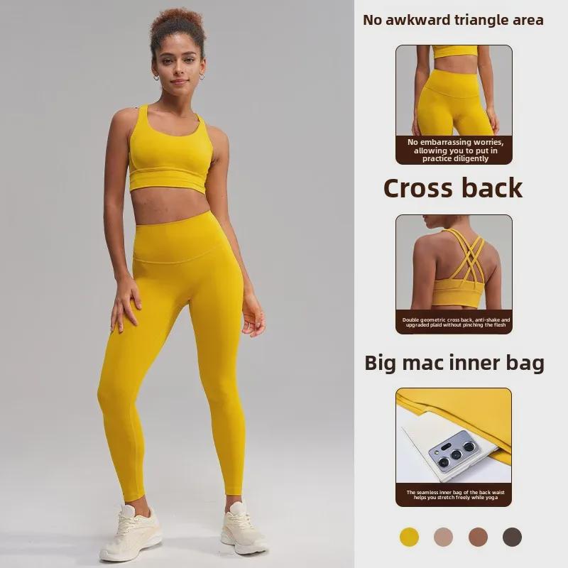 Traje de Yoga Europeo Americano de Espalda Cruzada: Sujetador Deportivo Adelgazante y Pantalones de Fitness con Bolsillo Sin Marcas