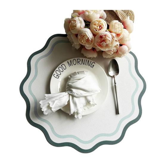 Gekräuselter runder Tischset Wasserdichtes Kunstleder-Tischset Elegante Hitzebeständige Esstischmatte für drinnen oder draußen Hochzeit Picknick