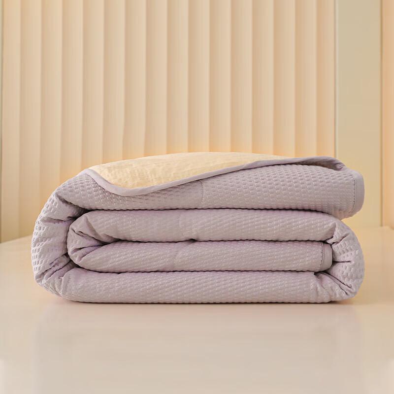 UCHINO Seersucker Skin-Friendly Quilt