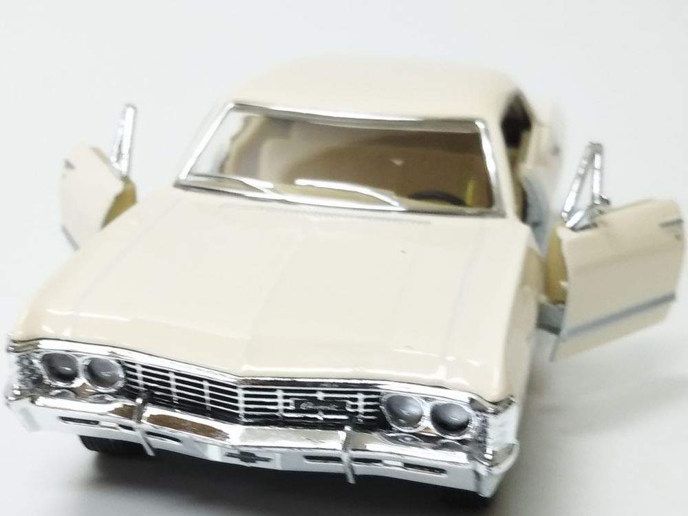 

Kinsmart 1967 Chevrolet Impala Diecast Model with White Pull-Back, белый