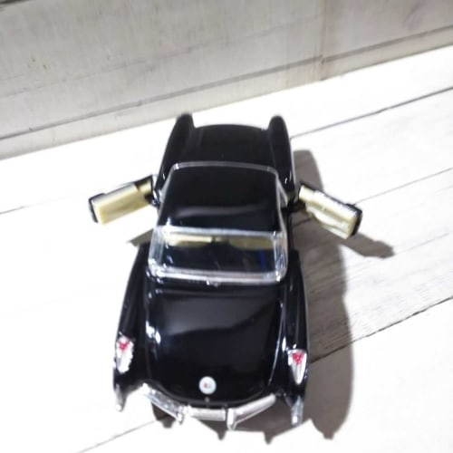 KINSMART134 Chevrolet Corvette 1957 Black Pullback Diecast Car