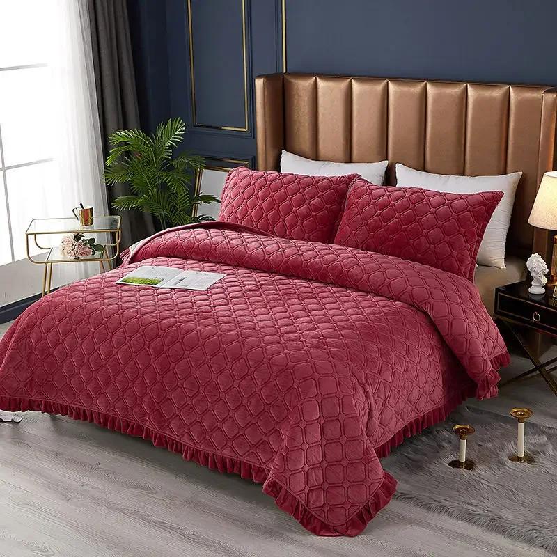 Thickened Bedspread Solid Colour Crystal Velvet Bed Cover Cotton-Padded Quilted Non Slip Sheet Blanket Children Queen Bedding