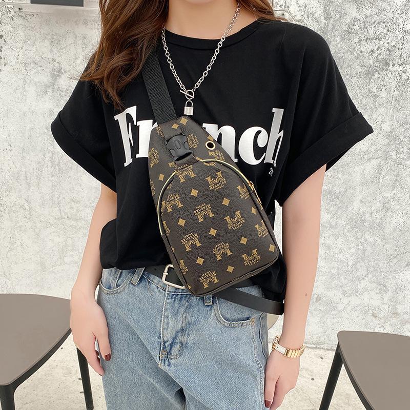 Guangzhou women's bag summer and autumn printed letter geometric square breast bag portable oblique span large capacity simple mobile phone bag