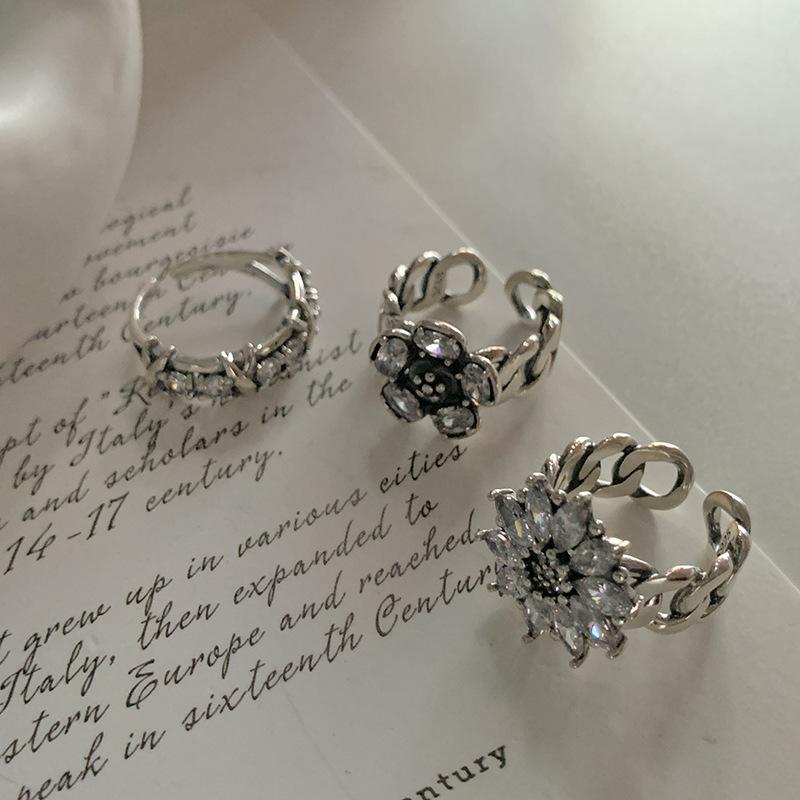 Chic Minimalist Korean Inspired Rhinestone Floral Ring For Fashionable Women