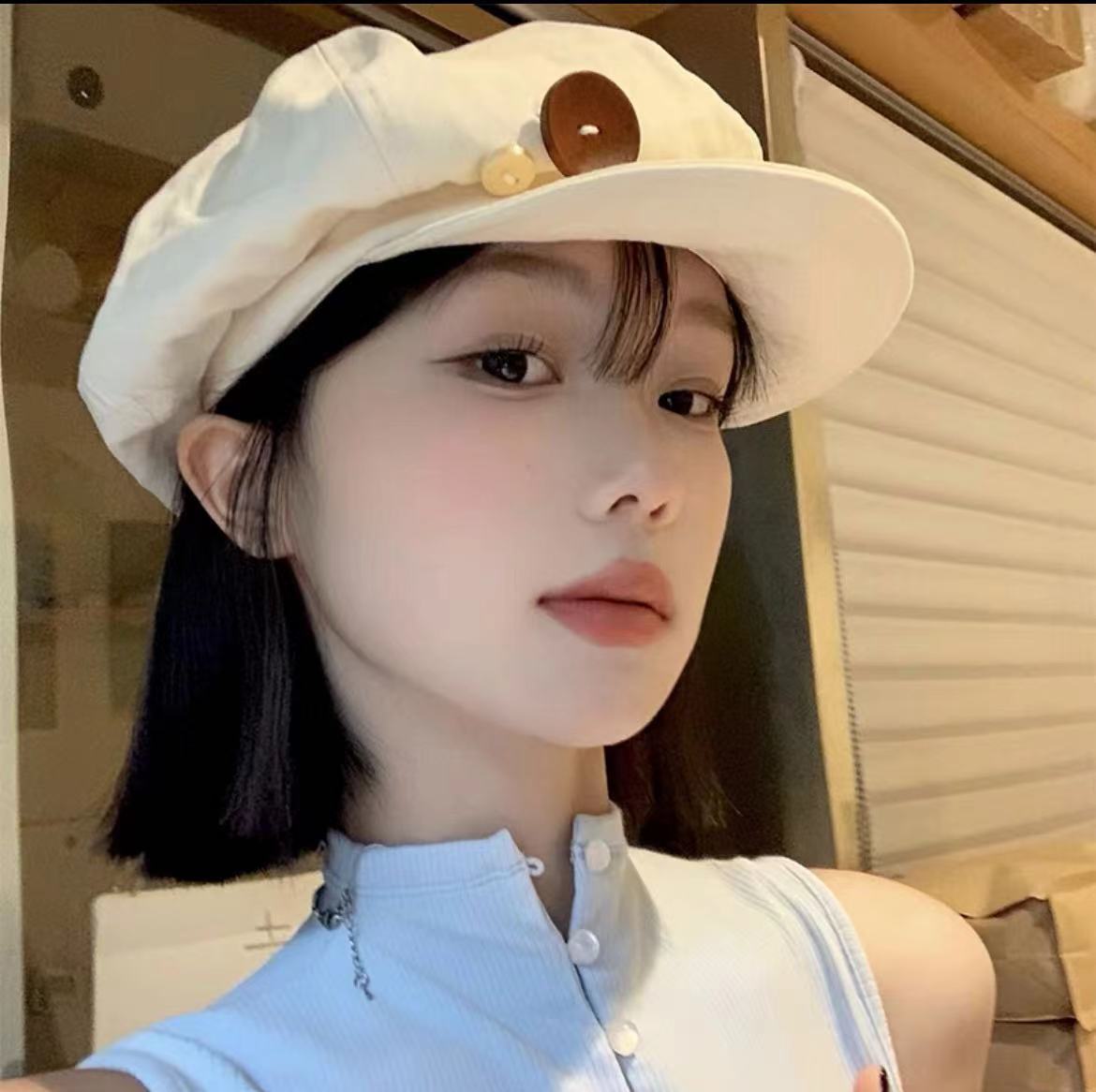 

Cloud Playful Blue Embroidered Beret Hat For Women Summer Fashionable And Versatile Wear бежевий