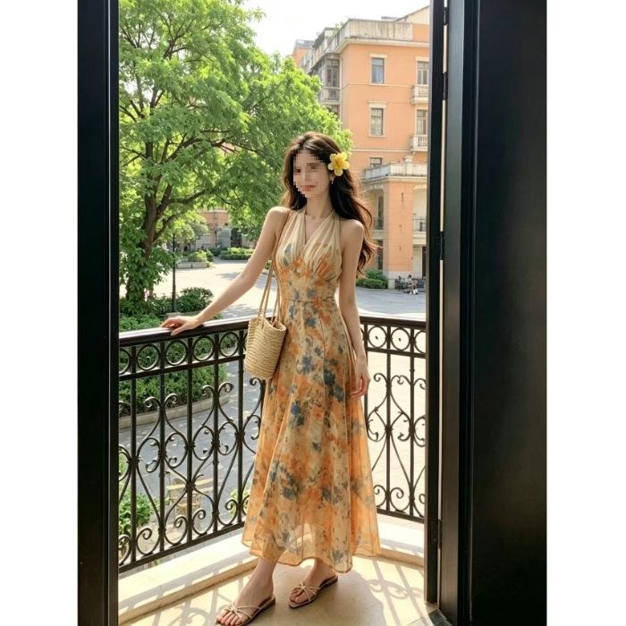 French oil painting print halter neck dress women s first love long dress gentle and beautiful beach dress.. S
