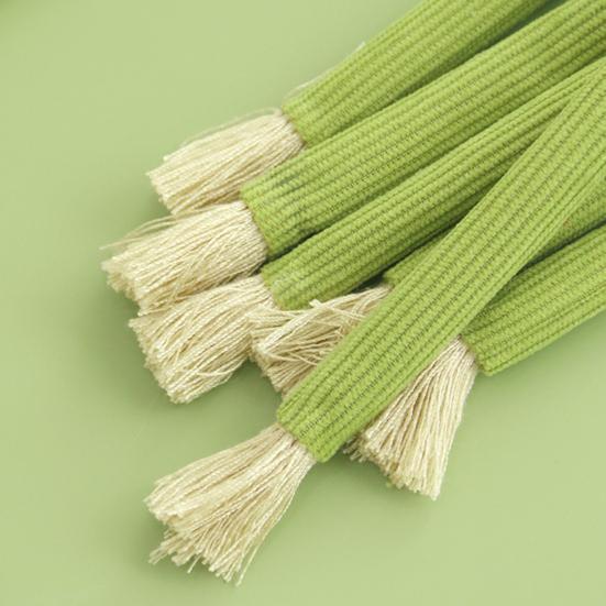 Cat Toys Durable Plush Catnip Toy High-Density Felt Realistic Celery Shape Stress Relief And Energy Release Soft Cat Toy for Cats