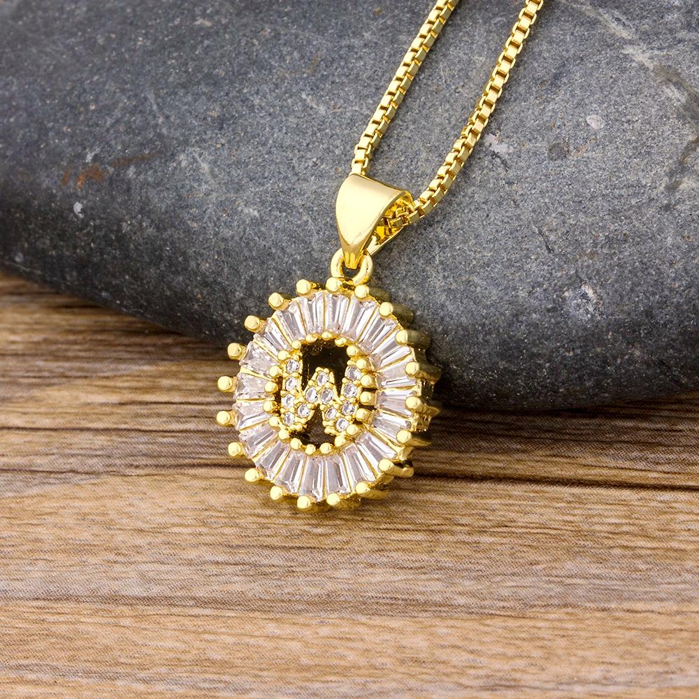 A piece of A-Z letters elegant and beautiful pendant necklace suitable for women men's initials fashionable versatile jewelry accessories