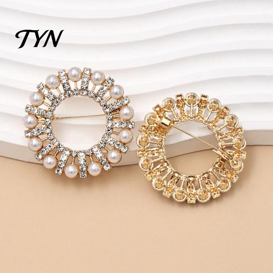 Clothing Decoration Pin Faux Pearl Rhinestone Ring Brooch, Hollow Circle Alloy Lapel Pin, Coat Brooch Sweater Cardigan Suits Accessories, Jewelry Gift