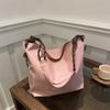 2025 Winter New Korean Version Retro Large-capacity Shoulder Underarm Women's Bag Simple and Fashionable Commuter Portable Tote Bag