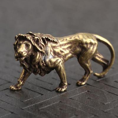 Adorno de León de Cobre Miniaturas Artesanía Decoración de Escritorio Exhibición Hecho a Mano