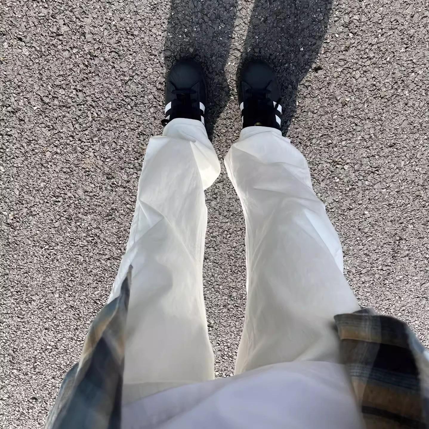 

Мужские белые джинсы прямого кроя микро-клеш - Стройнящие, удлиняющие ноги, уличный стиль для весны/лета. L белый